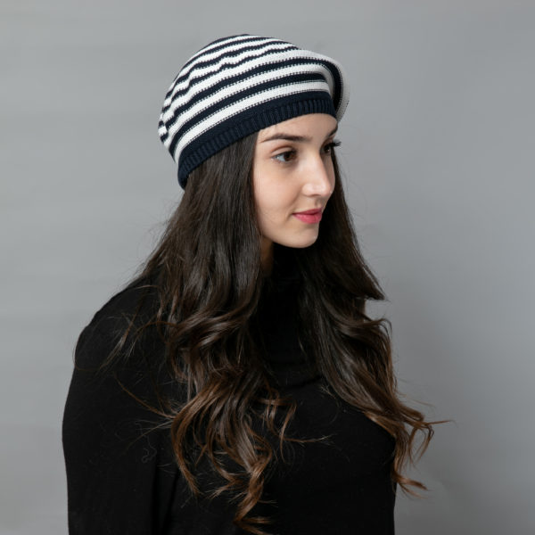 BÉRET "RIVIÉRA" BLEU MARINE & BLANC EN MAILLE FINE – Image 2